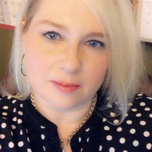 Meet your Posher, Paula Kolocotronis